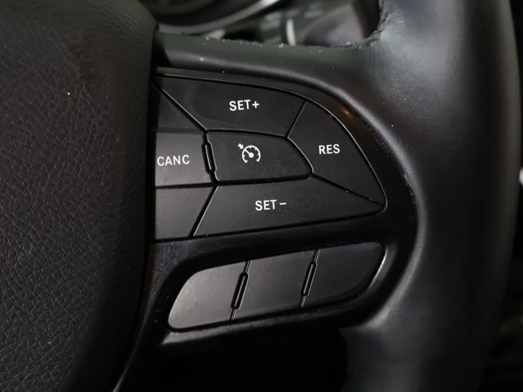 Used 2019 Gray Jeep Latitude Plus image 40