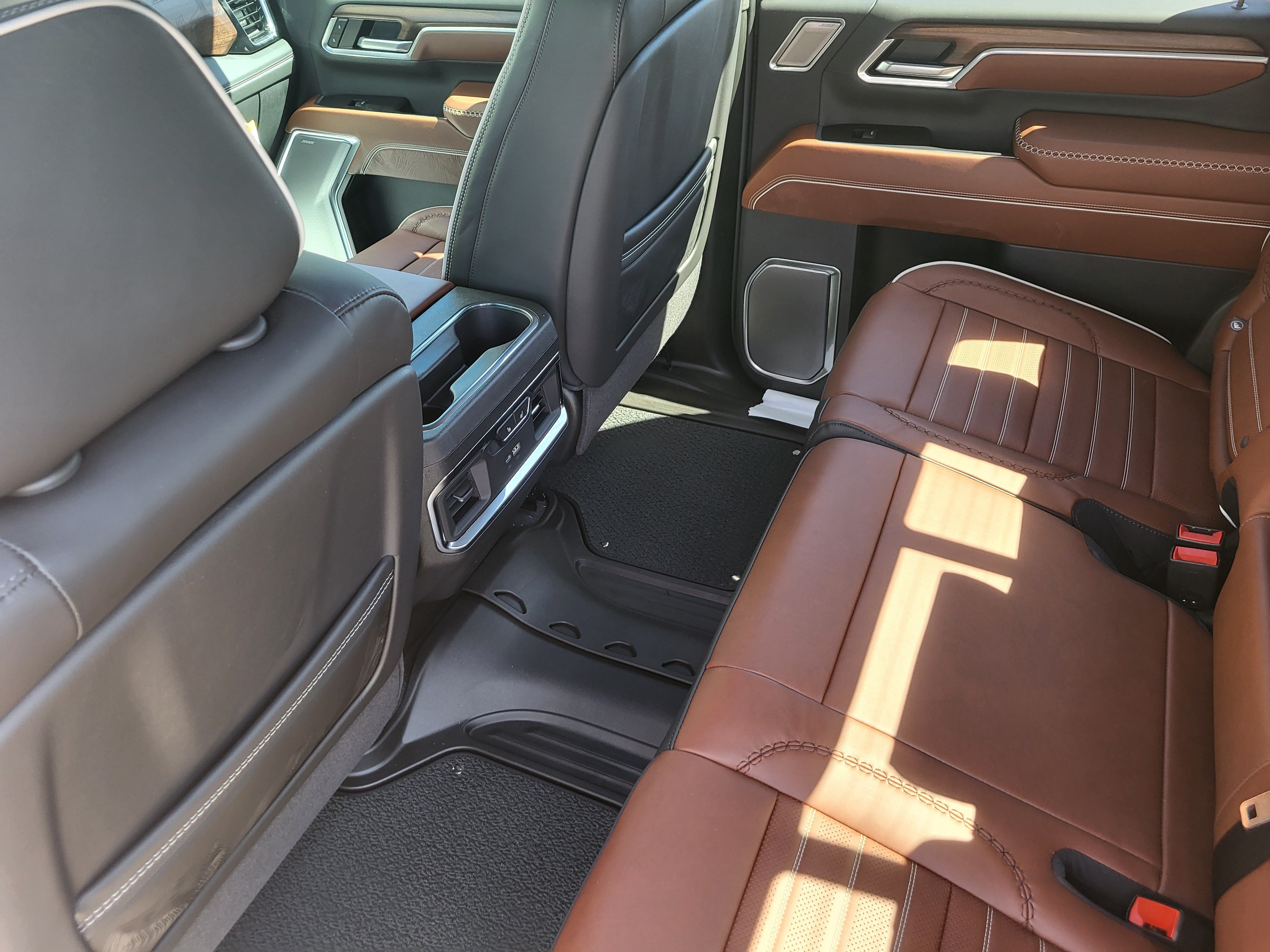 New 2026 Glacier White Tricoat GMC Denali Ultimate image 23