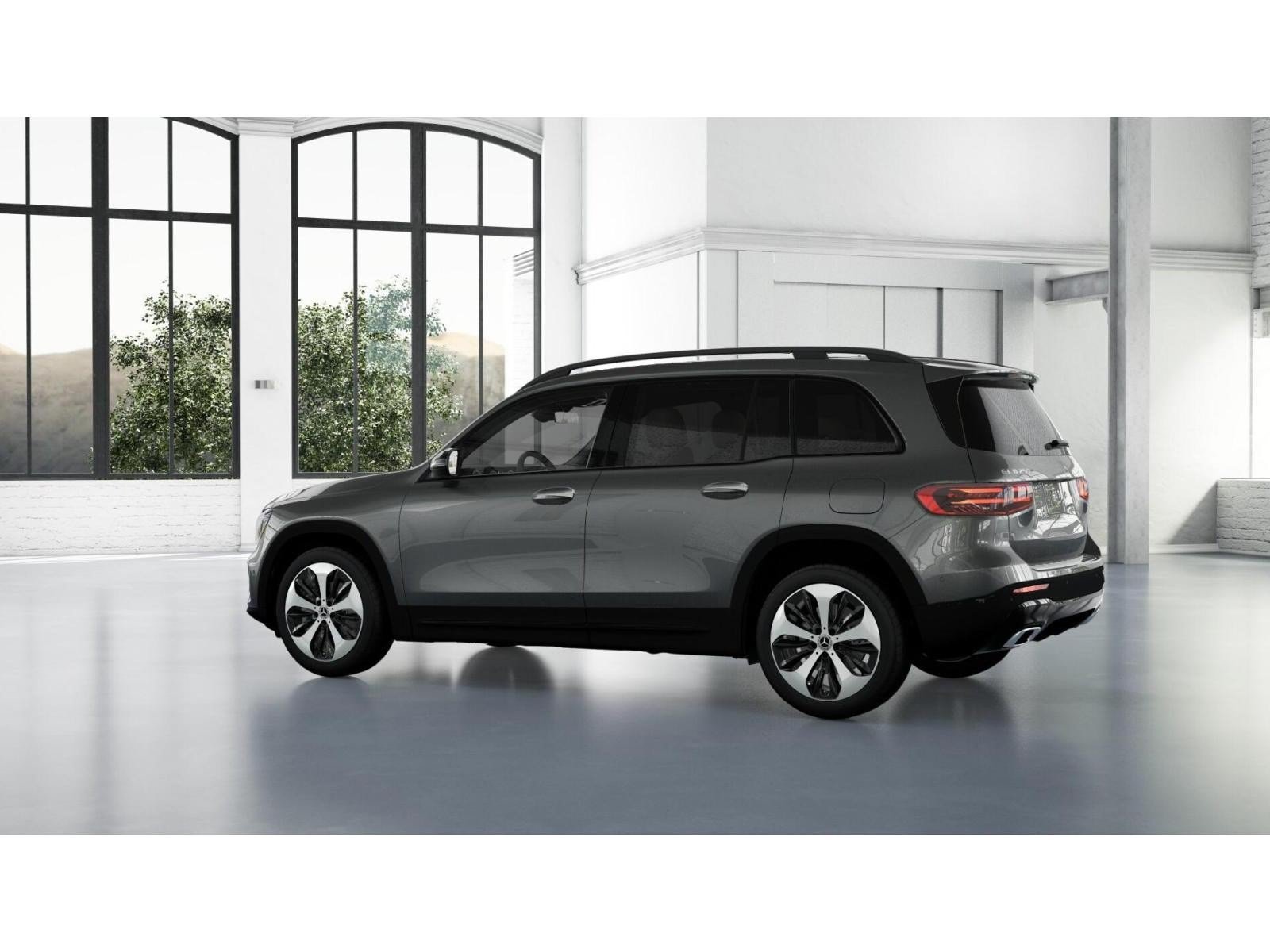 New 2026 Mountain Grey Metallic Mercedes-Benz GLB 250 4D Sport Utility image 32
