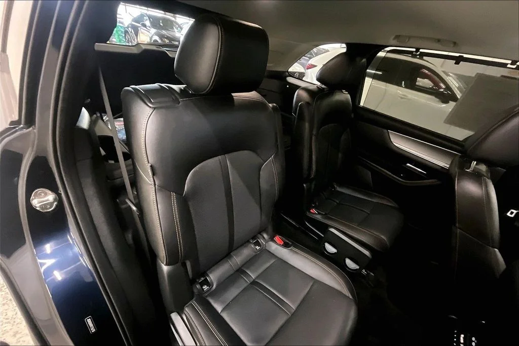 Used 2024 Blue Mazda Preferred image 27