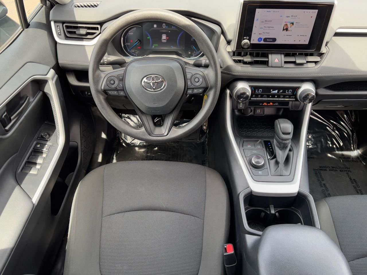 2025 Toyota RAV4 LE - Photo 13
