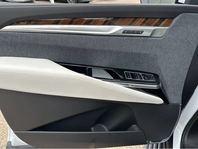 New 2026 Vibrant White Tricoat Cadillac Platinum Sport image 25