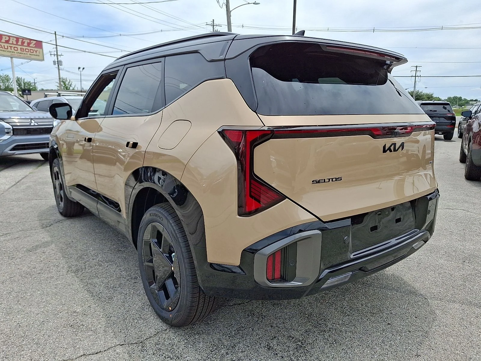 New 2027 Brown Kia X-Line S image 6