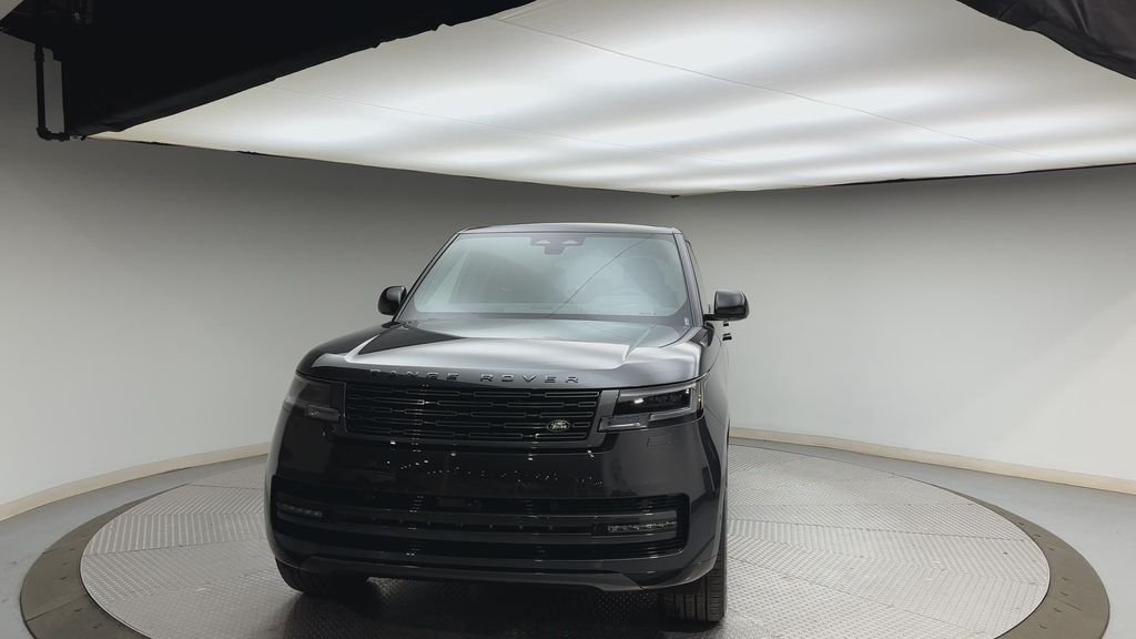 New 2026 Carpathian Grey Land Rover SE image 7