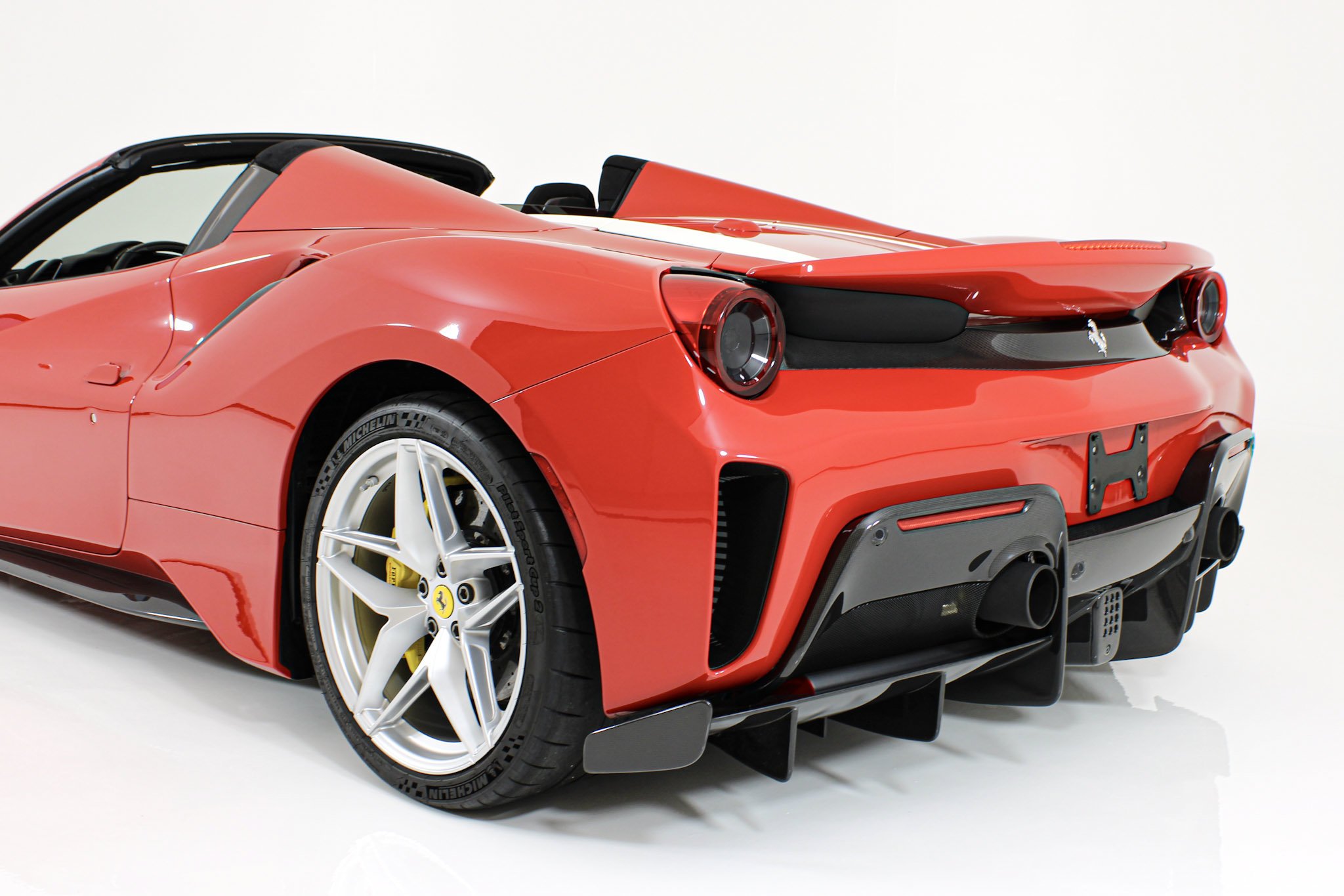 Certified Used 2019 Red Ferrari  image 10