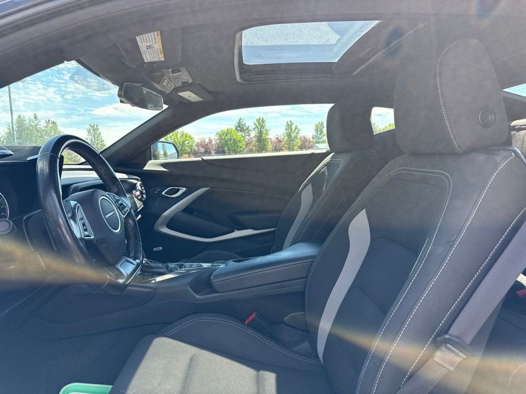 Used 2019 Shadow Gray Metallic Chevrolet 1LT image 9