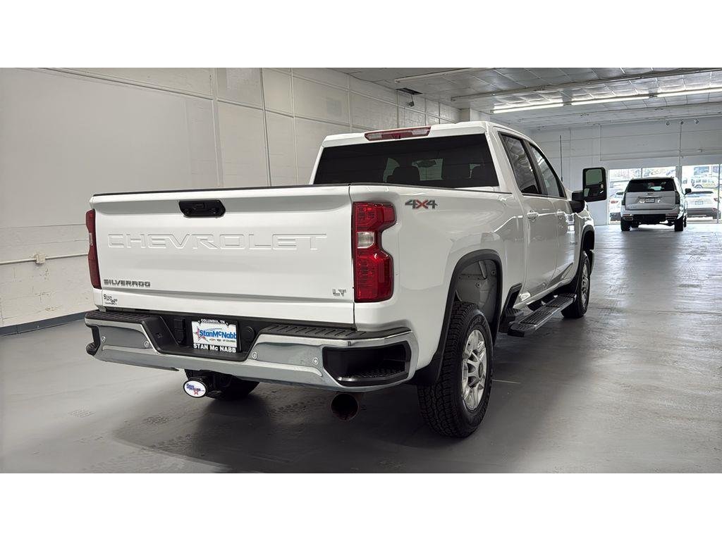 Used 2025 Summit White Chevrolet LT image 5