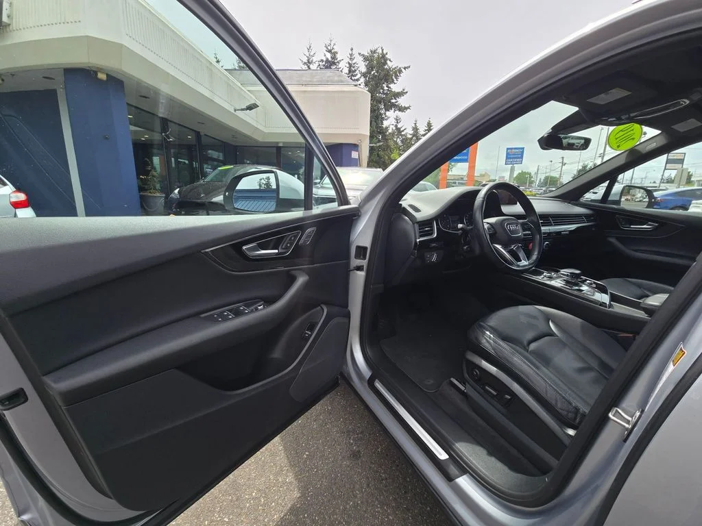 Used 2019 Silver Audi 55 Premium image 23