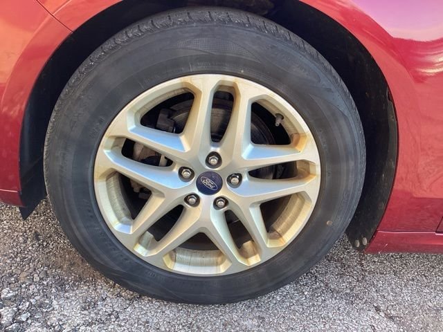Used 2014 Red Ford SE image 5