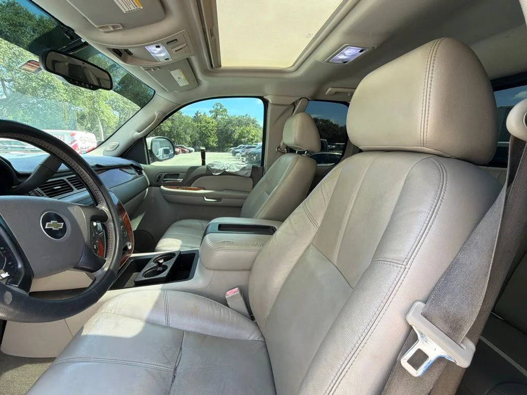 Used 2009 Summit White Chevrolet LTZ image 10