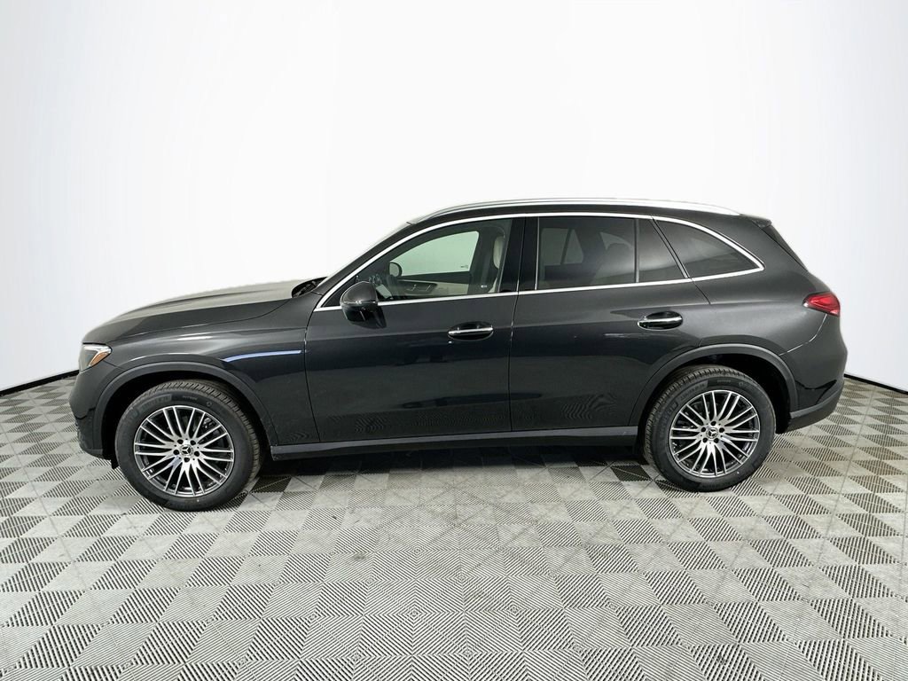 New 2026 Graphite Grey Metallic Mercedes-Benz GLC 300 image 38