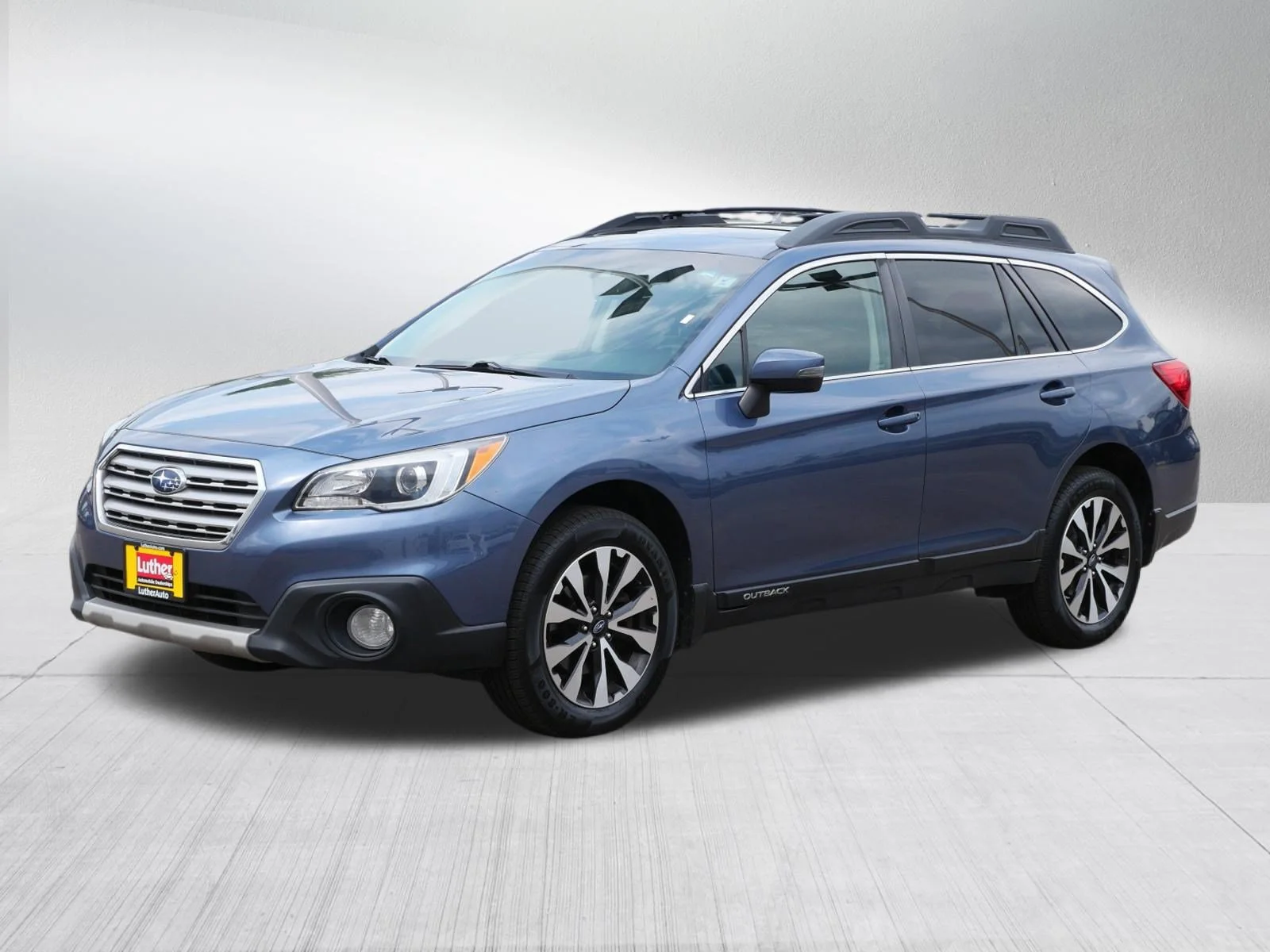 Used 2017 Twilight Blue Metallic Subaru Limited image 3