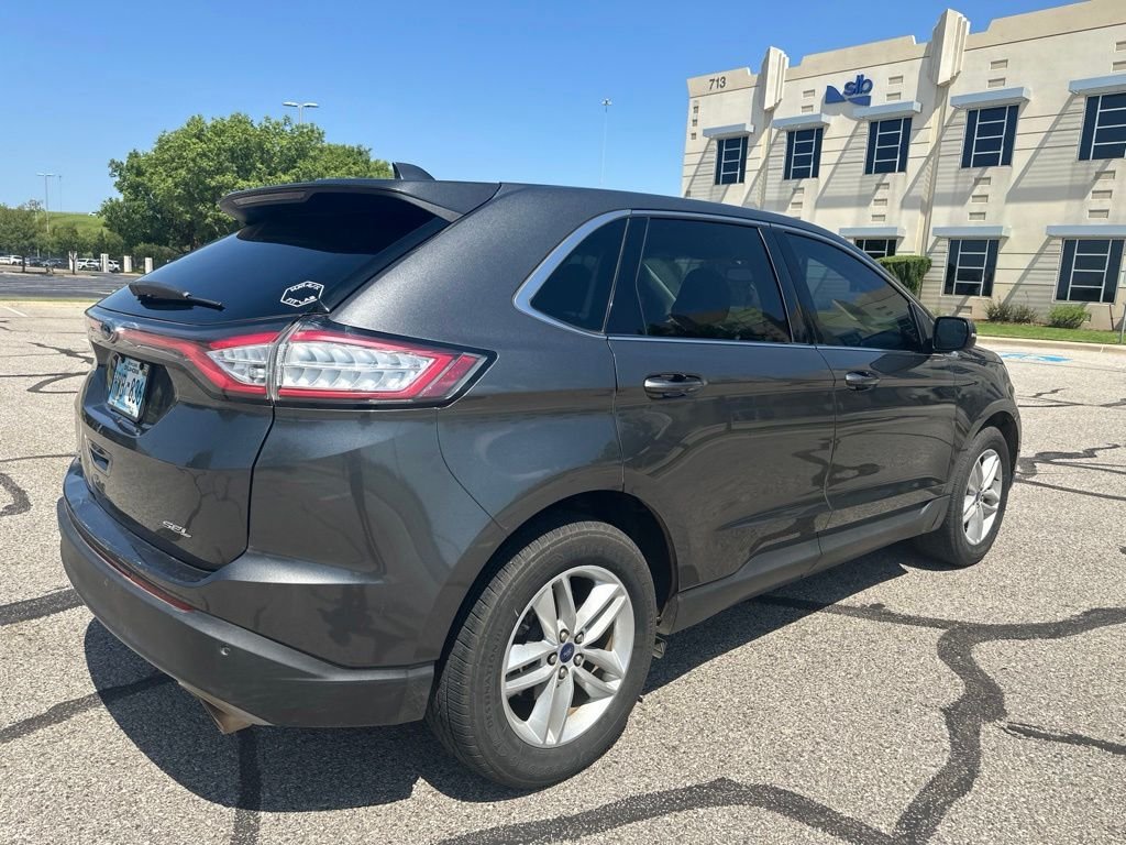 Used 2017 Gray Ford SEL image 6