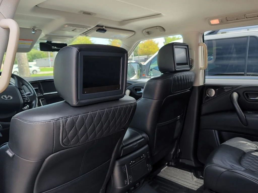 Used 2020 White INFINITI LUXE image 7