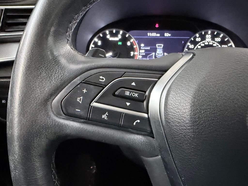 Used 2020 White INFINITI LUXE image 22
