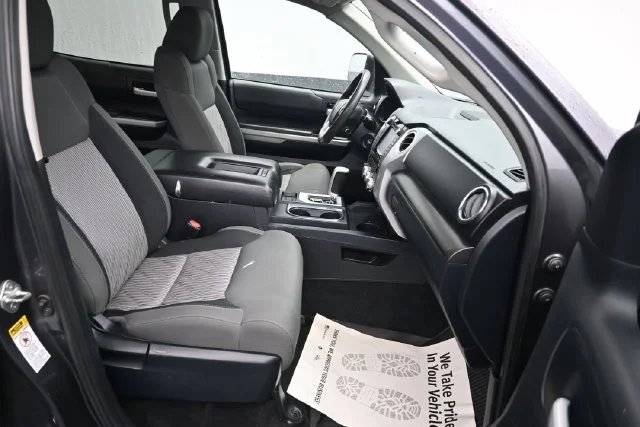 Used 2017 Magnetic Gray Metallic Toyota SR5 image 7