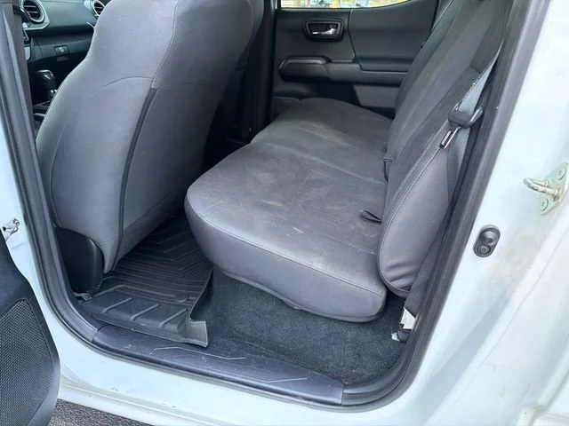 Used 2016 White Toyota SR5 image 20