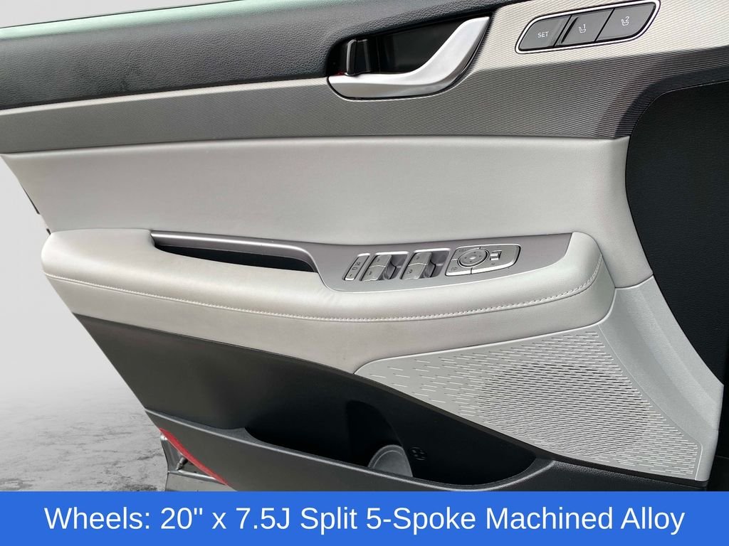 Used 2021 Gray Hyundai SEL image 24