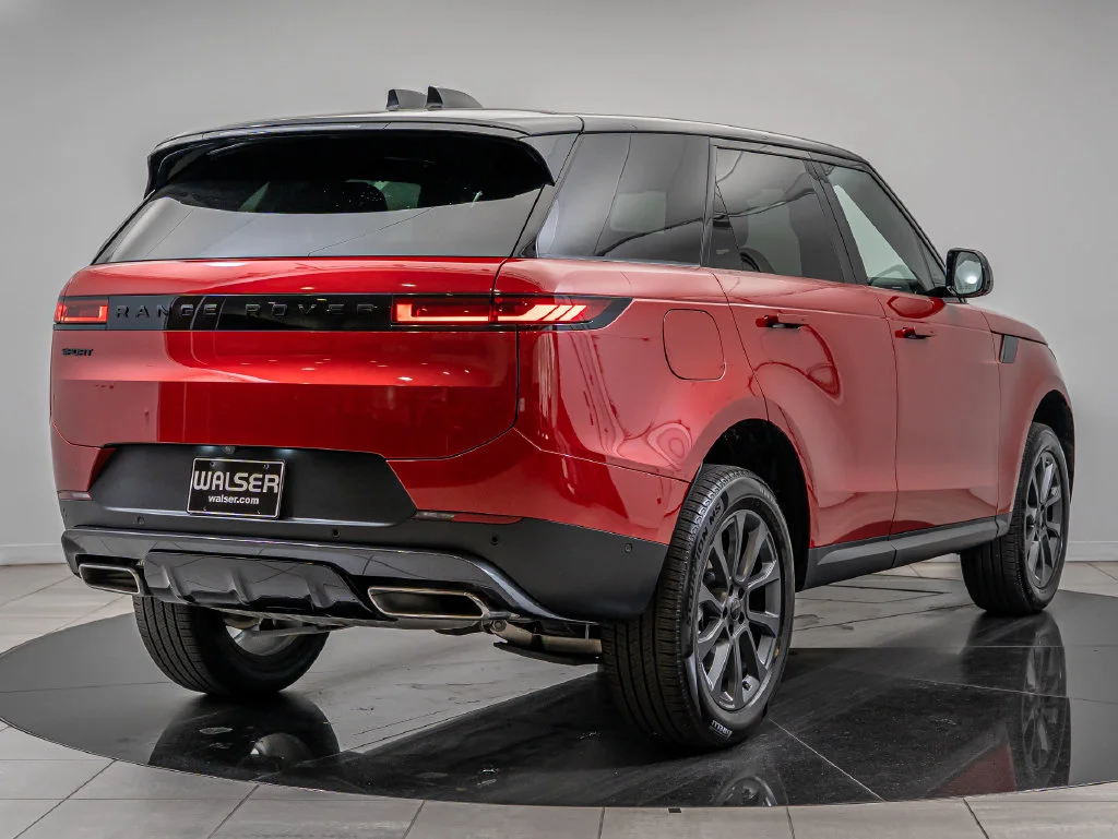 Used 2026 Firenze Red Metallic Land Rover SE image 10