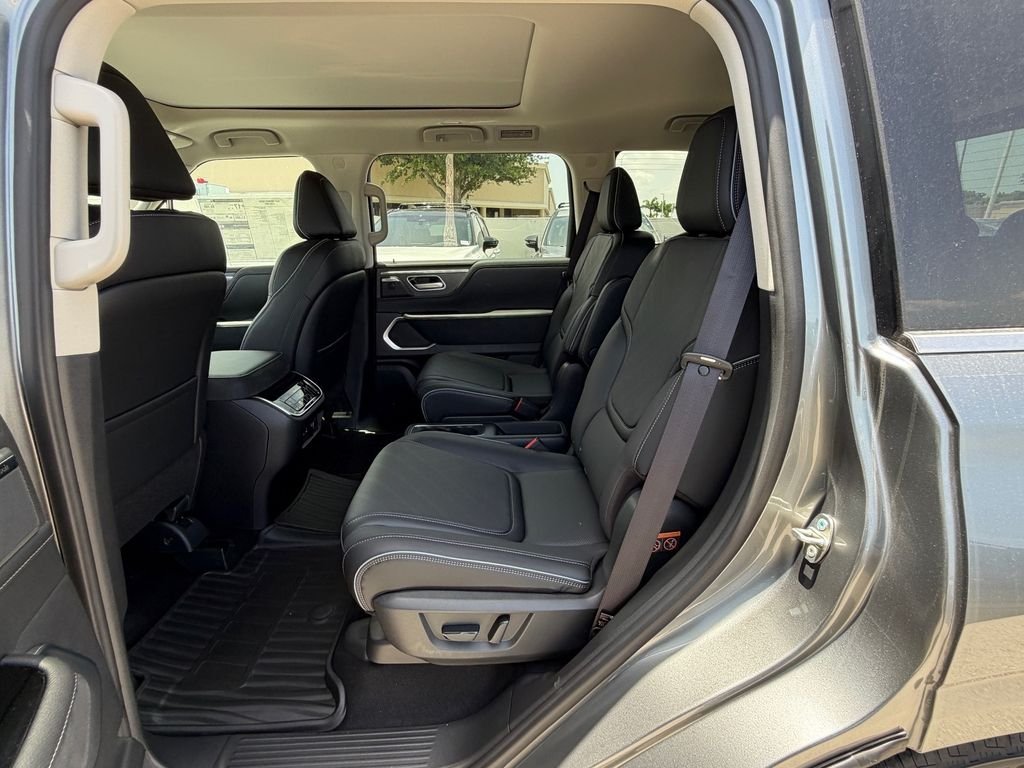 New 2027 DYNAMIC METAL INFINITI Luxe 4WD image 14