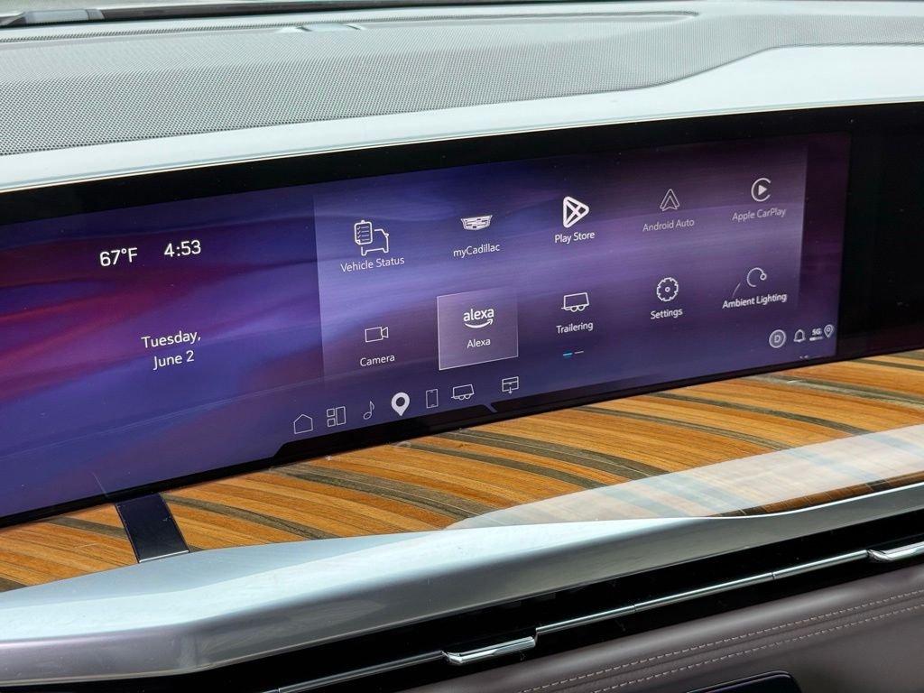 Used 2025  Cadillac Sport Platinum image 37