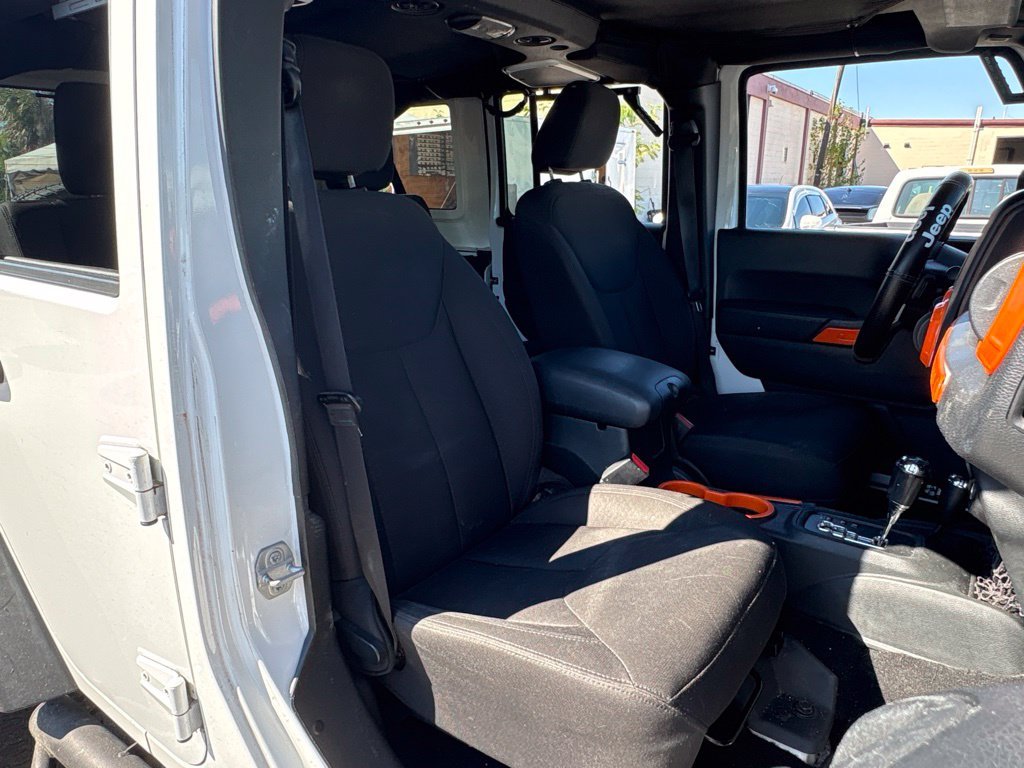 Used 2016 White Jeep Unlimited Sport image 19