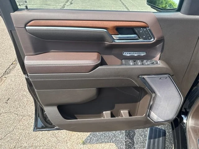Used 2023 Onyx Black GMC Denali image 19