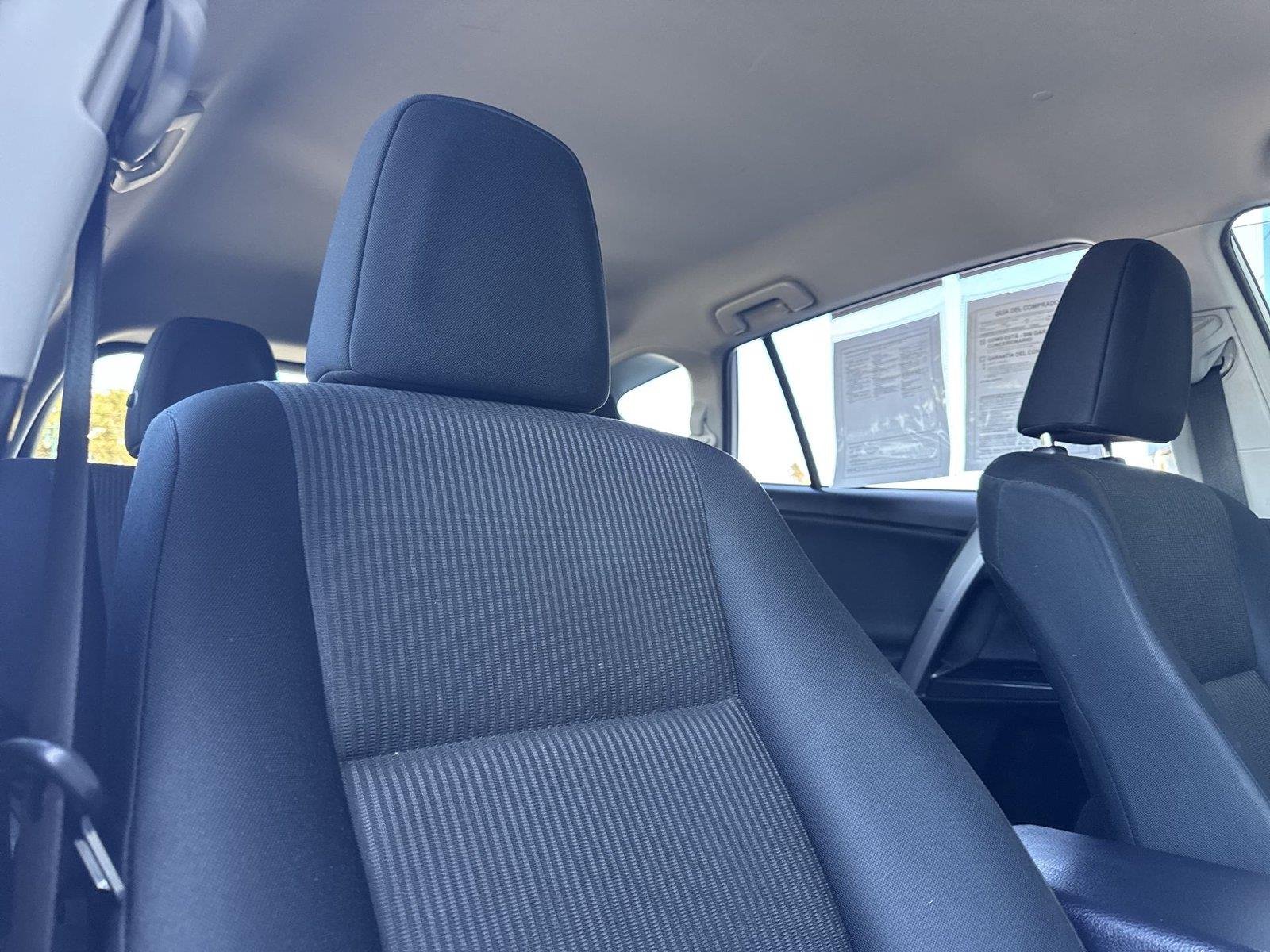 2017 Toyota RAV4 LE - Photo 22