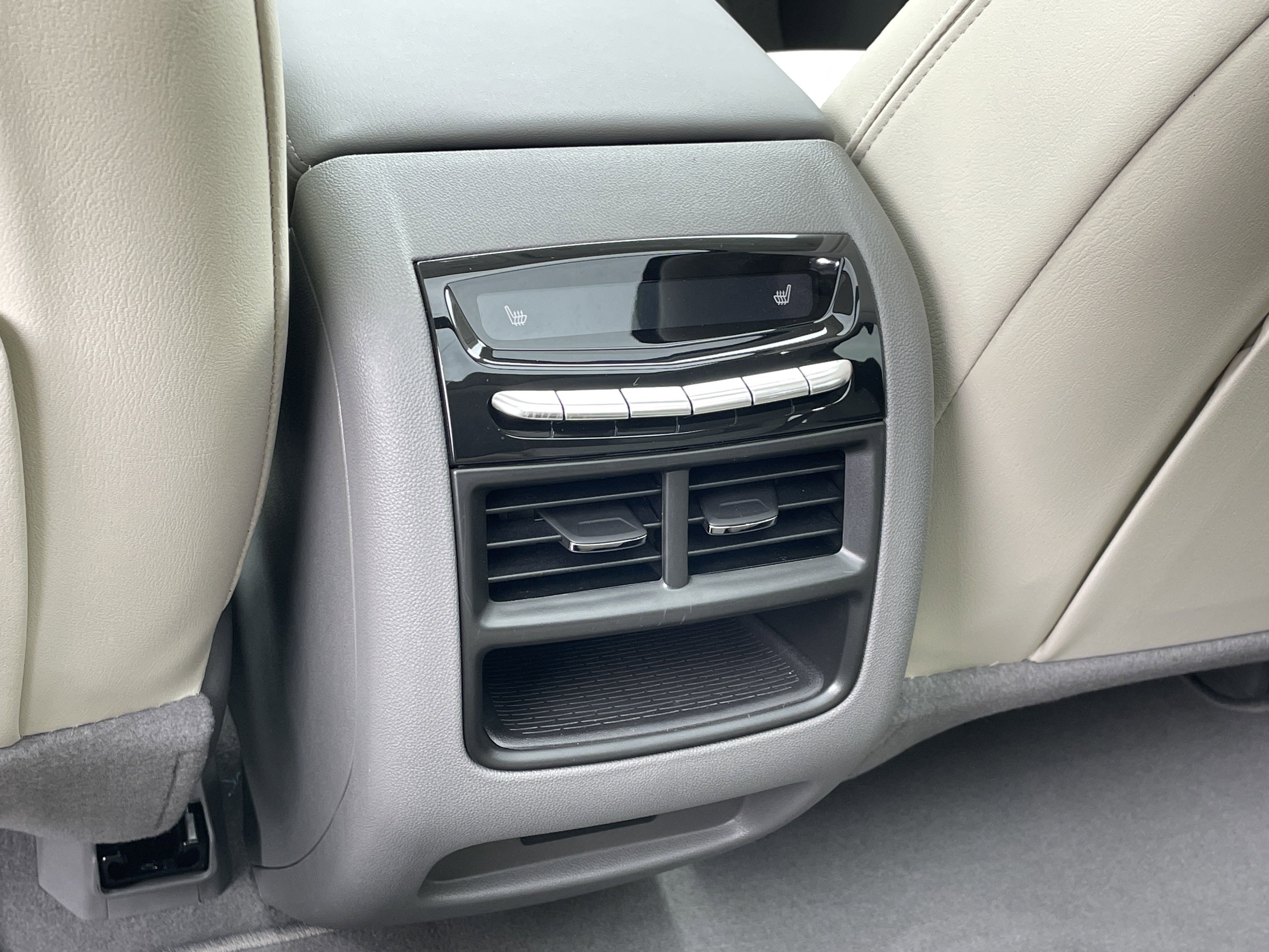 2025 Cadillac XT5 Premium Luxury - Photo 16