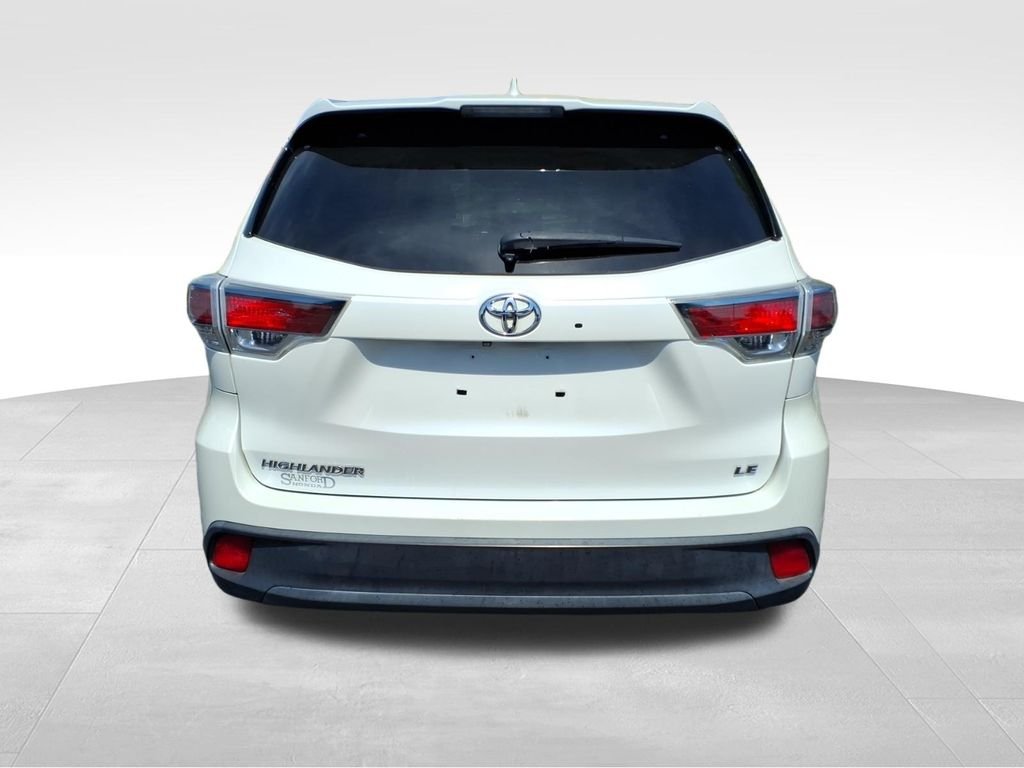 Used 2015 Blizzard Pearl Toyota LE V6 image 25