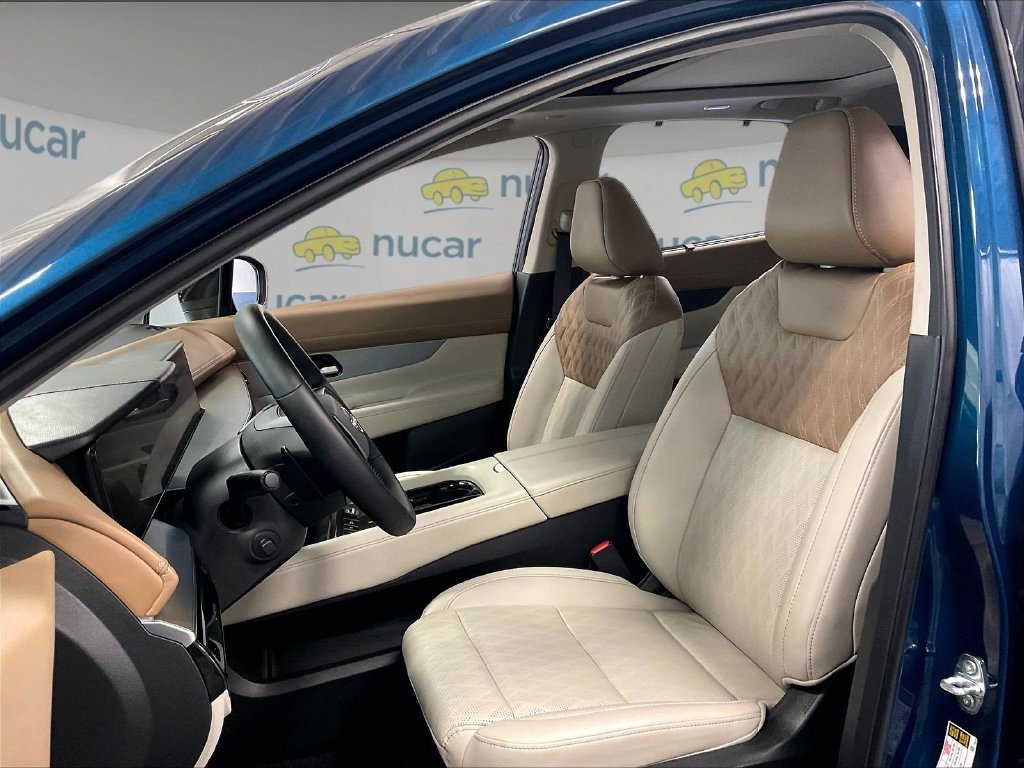 Used 2026 Blue Nissan Platinum image 10