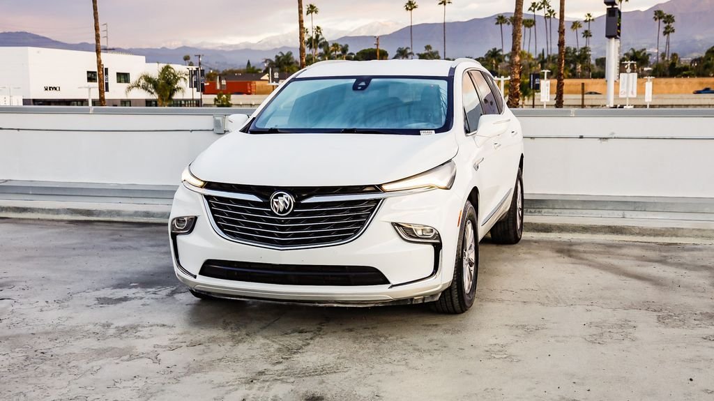 Used 2024 Summit White Buick Premium Group image 4