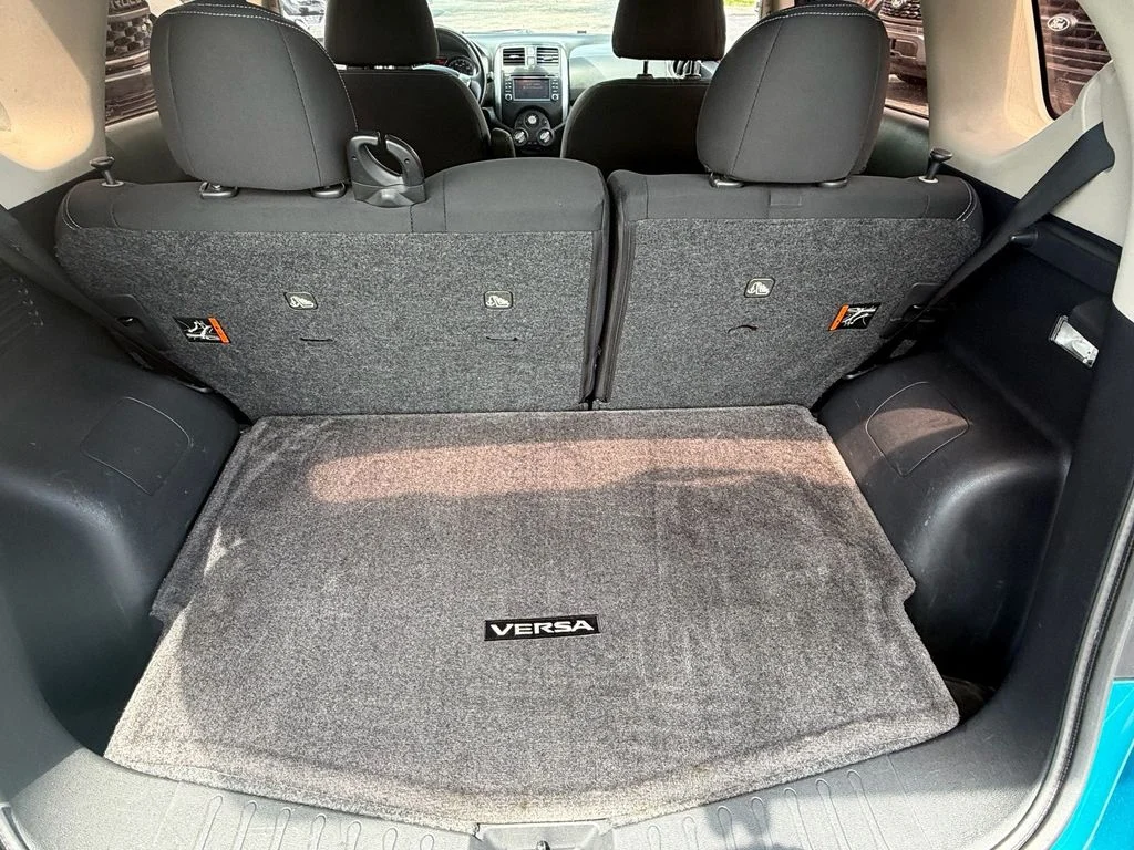 Used 2014 Metallic Peacock Nissan SV image 14