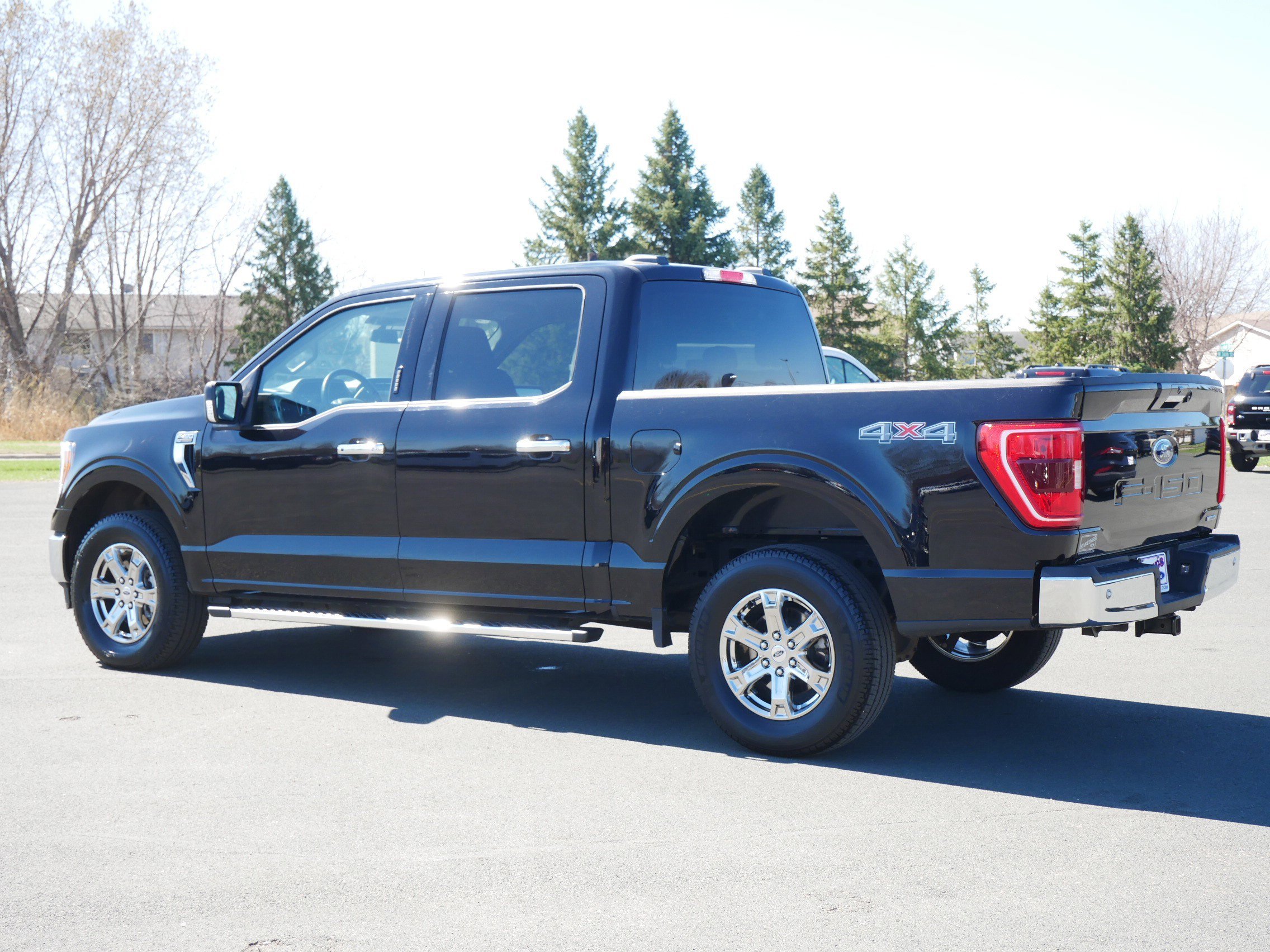Used 2023 Black Ford XLT image 3