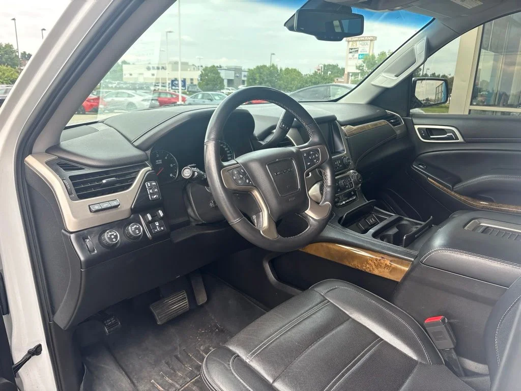 Used 2017 White GMC Denali image 11