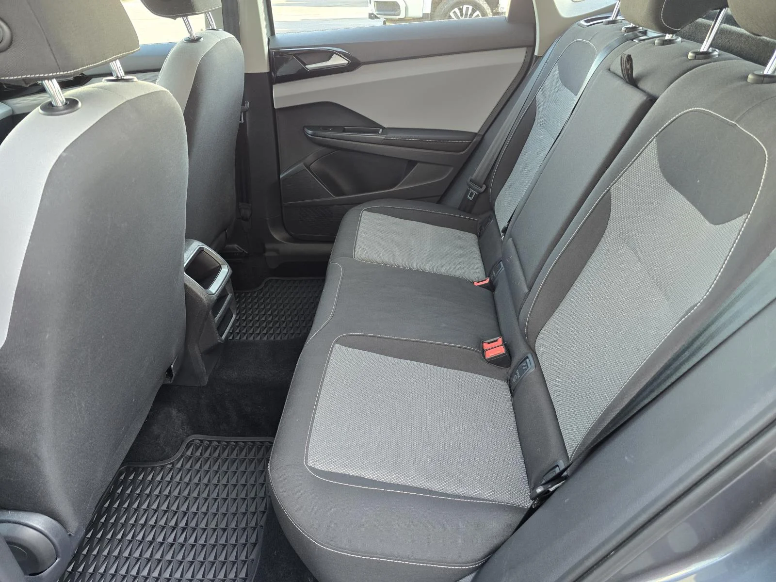 Used 2024 Gray Volkswagen 1.5T S image 10