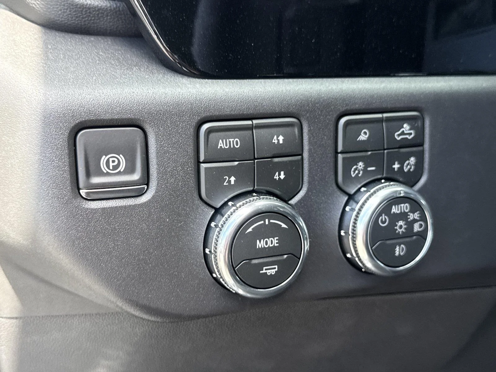 New 2026 Sterling Metallic GMC SLT image 20