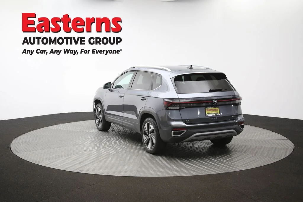 Used 2025 Gray Volkswagen 1.5T SE image 63