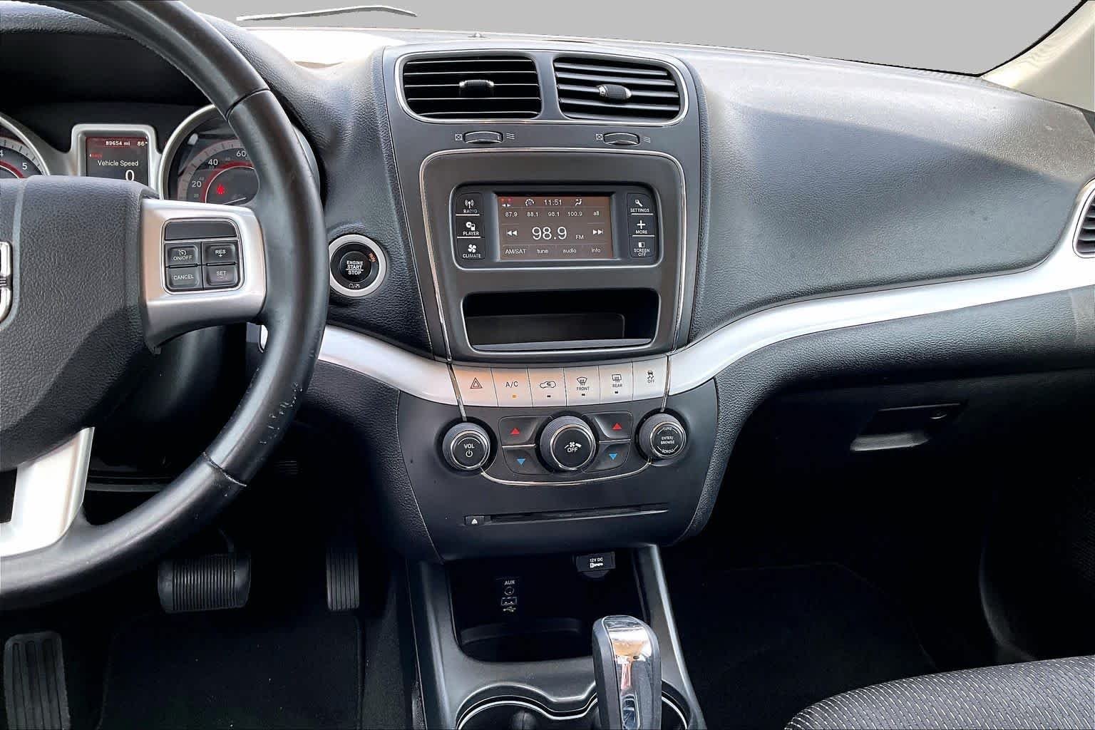 Used 2019 Granite Pearlcoat Dodge SE image 7