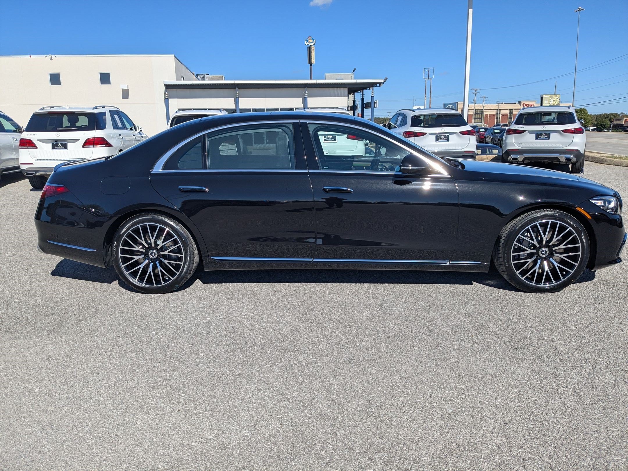 New 2026 Obsidian Black Metallic Mercedes-Benz S 580 image 42