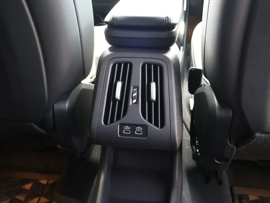 2025 BMW X1 28i - Photo 20