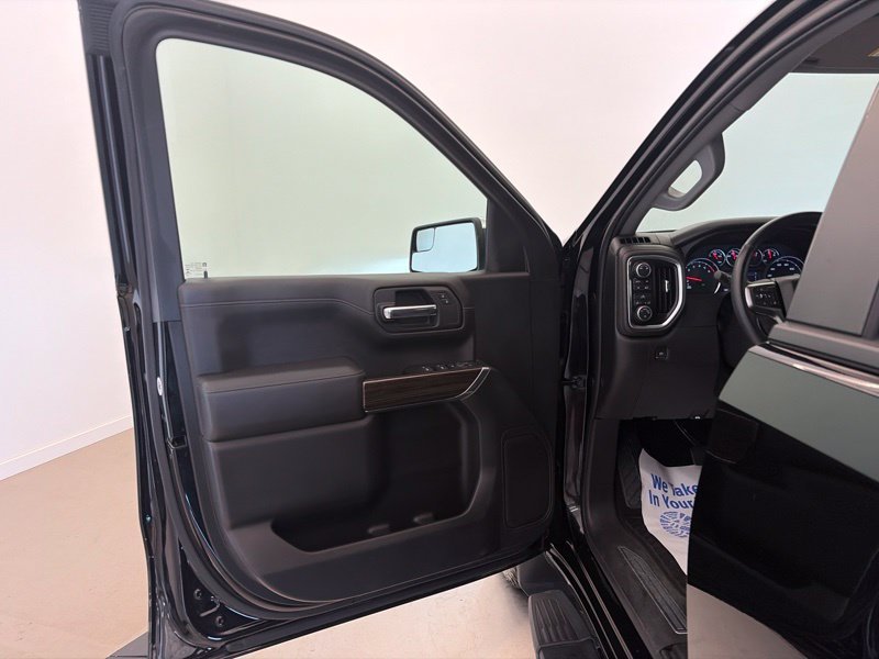 Used 2019 Black Chevrolet LT image 15