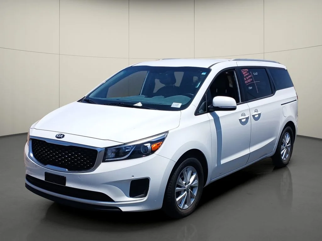 Used 2016 White Kia LX image 3