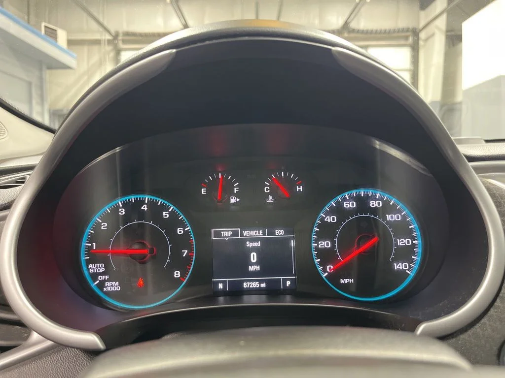 Used 2020 Summit White Chevrolet LS image 17