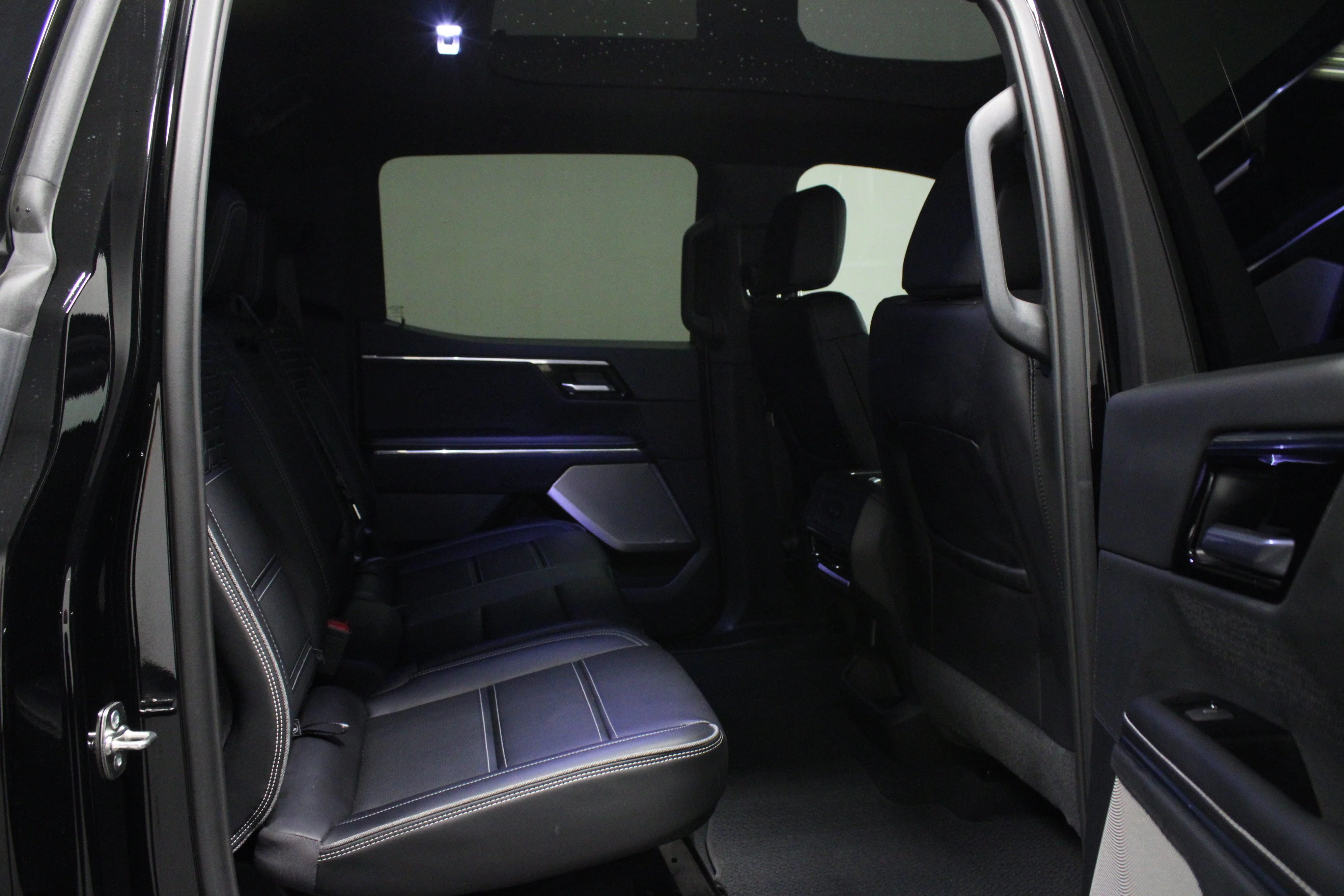 Used 2025 Onyx Black GMC Max Range Denali image 15