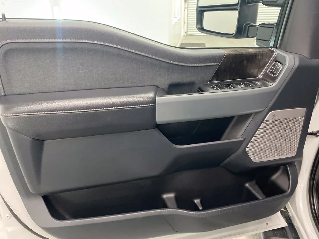 Used 2023 White Ford Lariat image 13