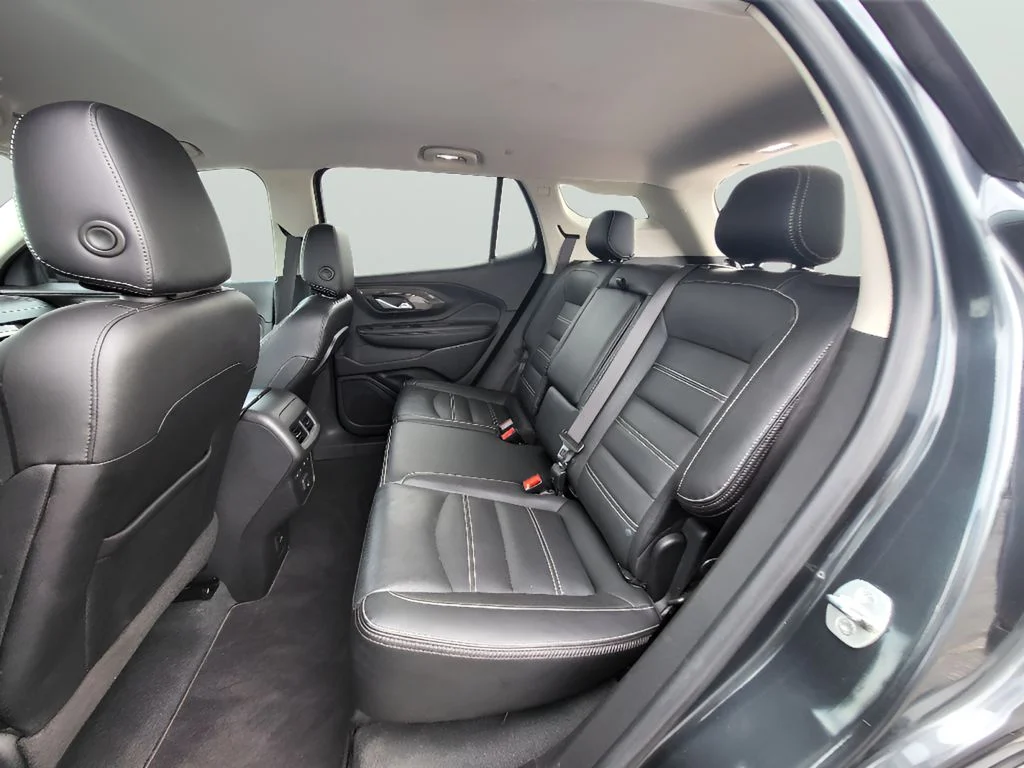 Used 2022 Hunter Metallic GMC Denali image 24