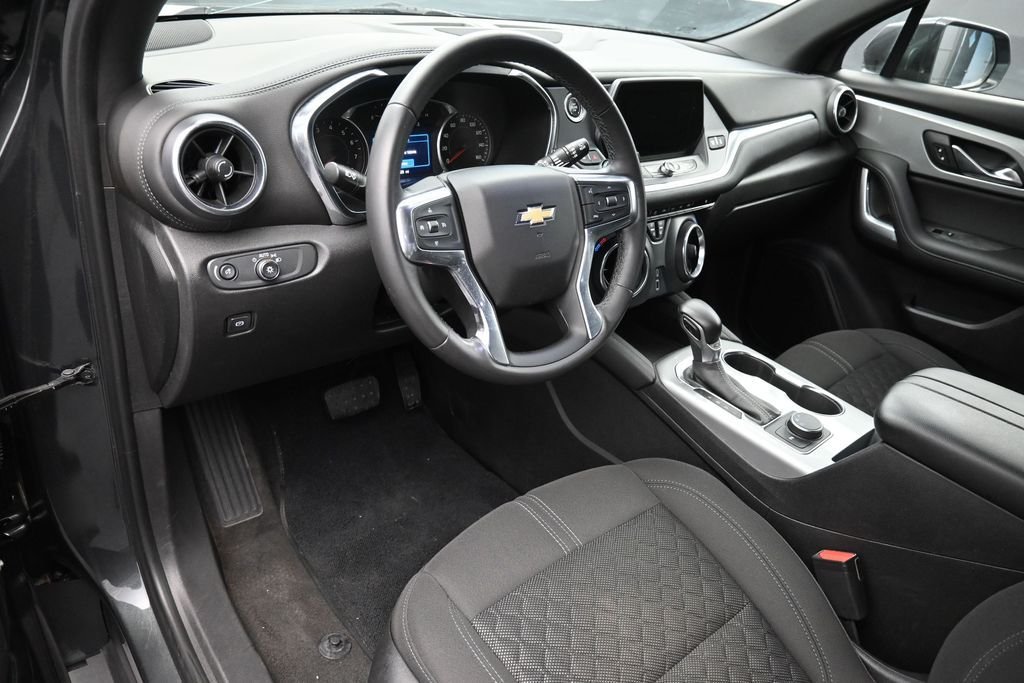 Used 2020 Gray Chevrolet LT image 21
