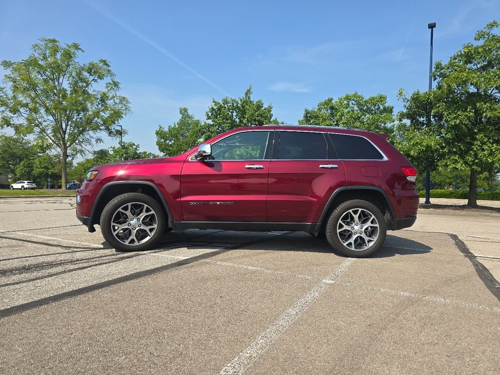 Used 2020 Velvet Jeep Limited image 14