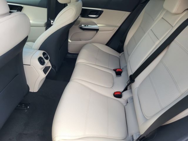 New 2026 Polar White Mercedes-Benz GLC 300 image 22